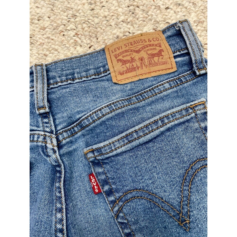 Levi’s Wedgie Straight High Rise Crop Button Fly Women's Jeans Size 28 - Picture 6 of 10